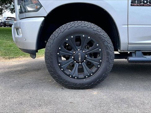 Used 2017 RAM 2500 Big Horn w/ Sport Appearance Group AWD/4WD image 2
