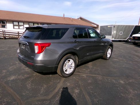 Used 2023 Ford Explorer 4WD image 3