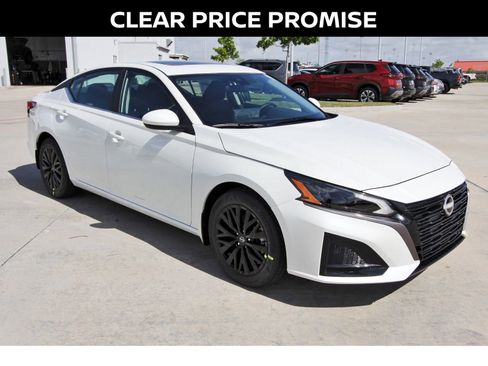 New 2026 Nissan Altima 2.5 SV FWD image 9