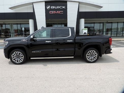 Certified 2026 GMC Sierra 1500 Denali Ultimate AWD/4WD image 8