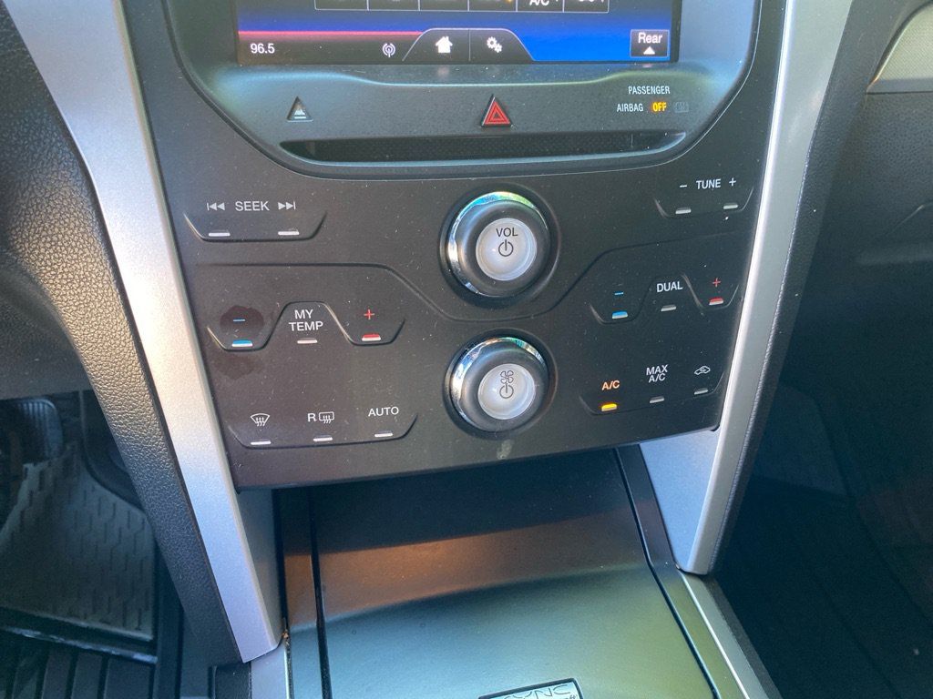 Used 2013 Ford Explorer XLT FWD image 16