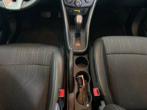 Used 2022 Chevrolet Trax LT w/ Driver Confidence Package AWD/4WD image 10