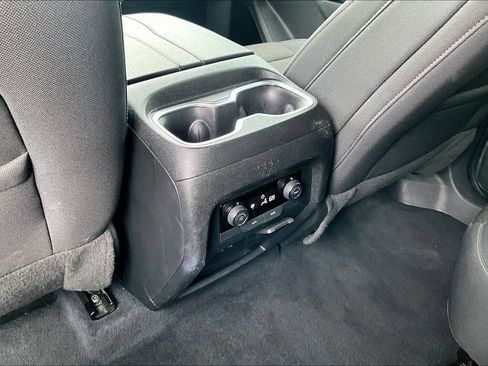 Used 2024 Chevrolet Traverse LT image 33