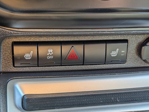 Used 2017 Jeep Compass Latitude image 27