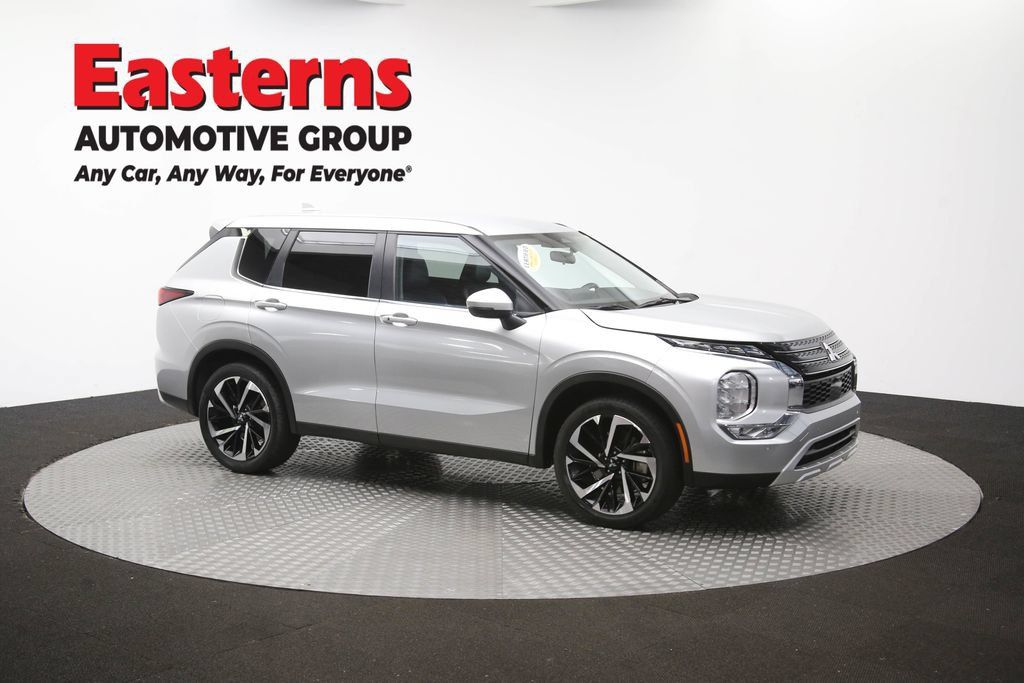 Used 2024 Mitsubishi Outlander SE FWD image 48