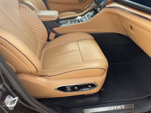 Used 2025 Jeep Grand Cherokee Summit image 32