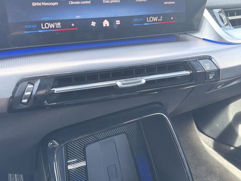 Certified 2025 BMW X2 xDrive28i AWD/4WD image 28