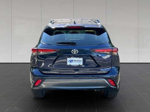 Used 2025 Toyota Highlander Limited AWD/4WD image 4