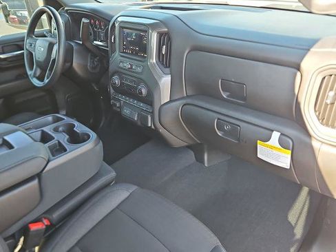 Used 2026 Chevrolet Silverado 2500 Custom w/ Custom Value Package image 24