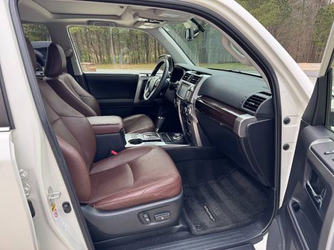 Used 2018 Toyota 4Runner Limited image 18