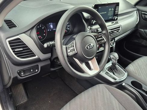 Used 2021 Kia Seltos LX AWD/4WD image 15