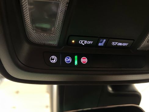 Used 2022 Cadillac XT4 Premium Luxury w/ Safety Alert Package image 23