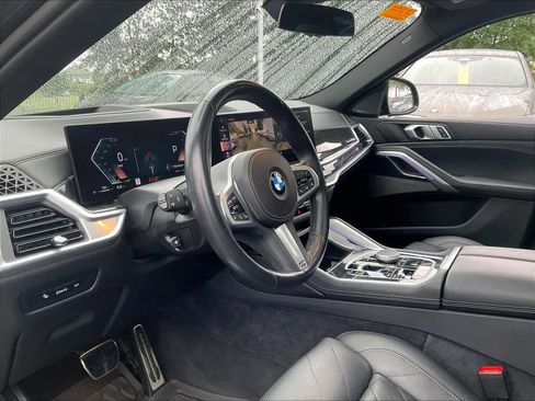 Used 2024 BMW X6 xDrive40i w/ Premium Package image 14