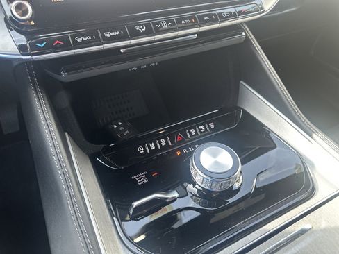 New 2026 Jeep Grand Wagoneer 4WD w/ Premium Group I image 39