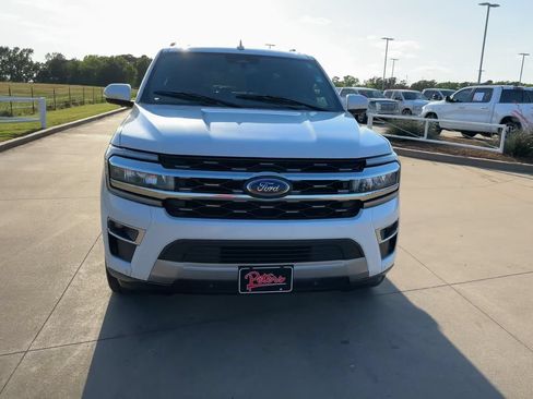 Used 2024 Ford Expedition Max Limited AWD/4WD image 4