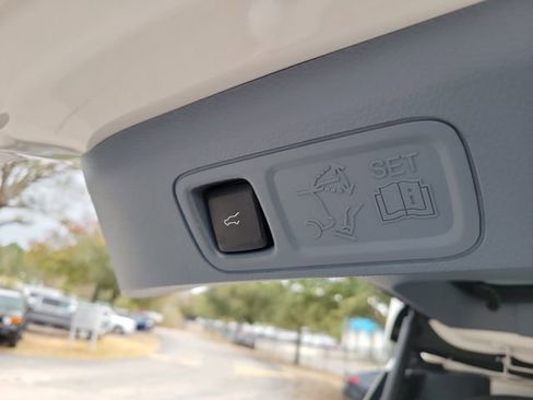 Used 2018 Lincoln Navigator Black Label w/ Cargo Package image 8