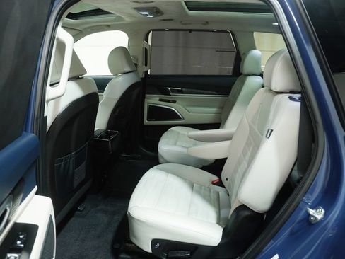 Used 2023 Kia Telluride SX Prestige AWD/4WD image 14