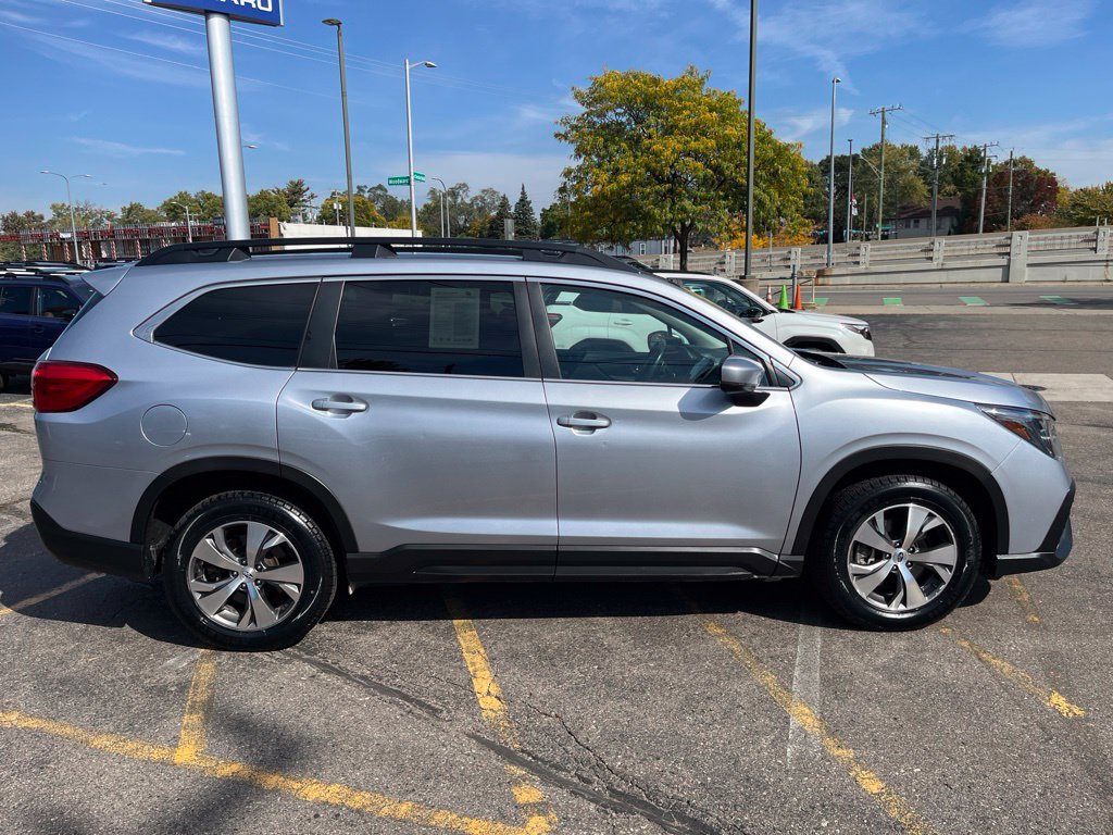 Certified 2024 Subaru Ascent Premium w/ Convenience Package AWD/4WD image 2