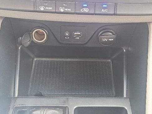 Used 2019 Hyundai Tucson SE AWD/4WD image 29