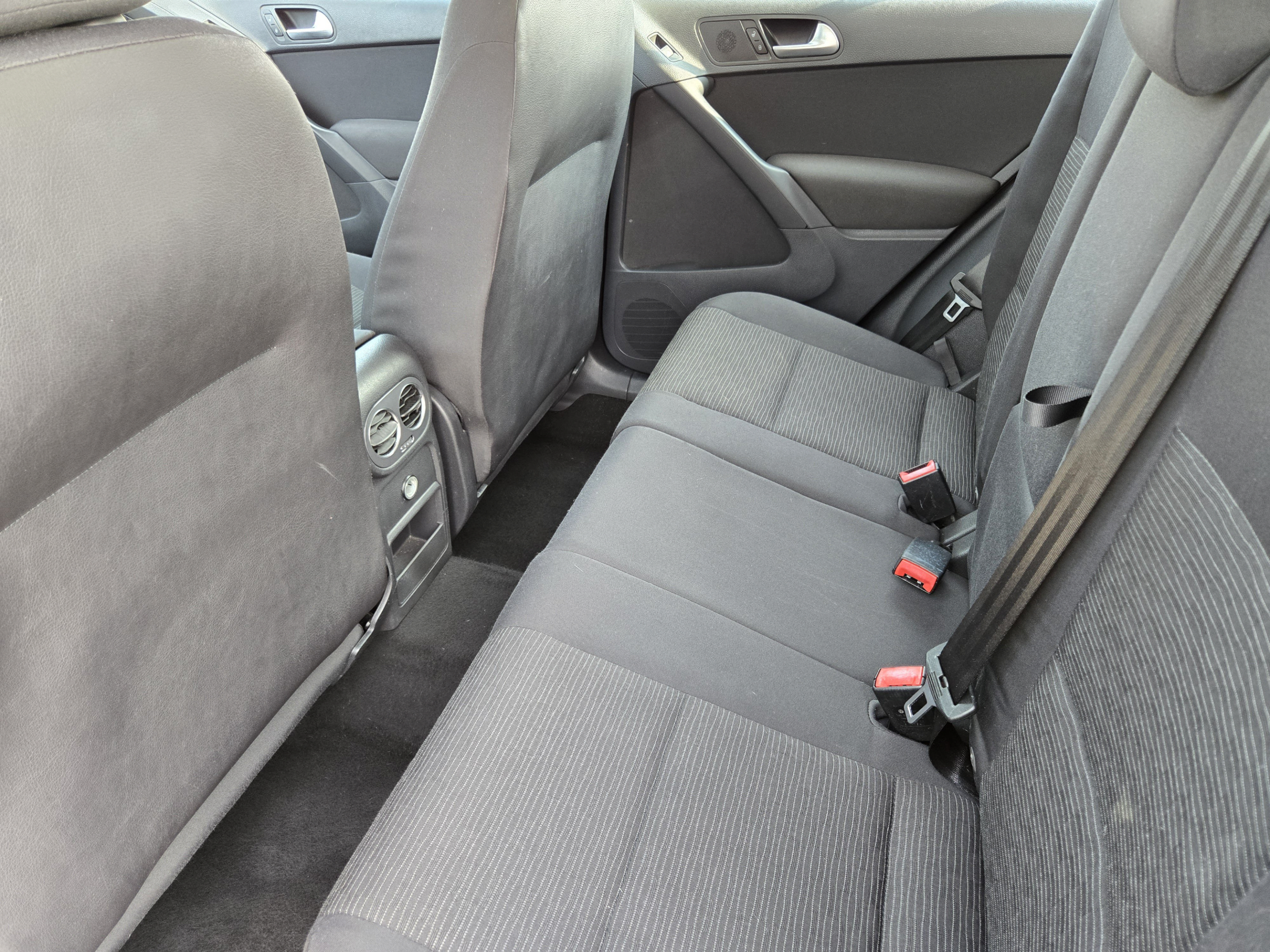 Used 2014 Volkswagen Tiguan S AWD/4WD image 26