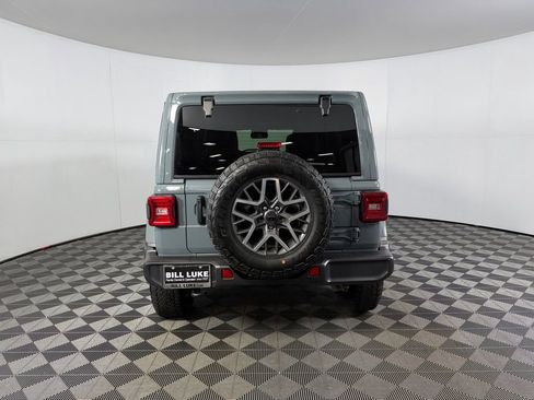 Certified 2024 Jeep Wrangler Sahara w/ Technology Group image 8