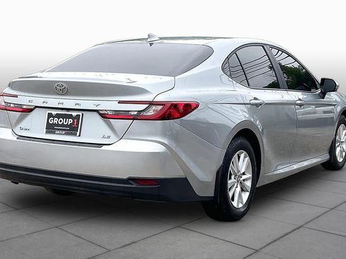 Used 2025 Toyota Camry LE FWD image 13