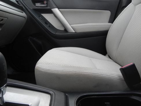 Used 2015 Subaru Forester 2.5i Premium w/ All-Weather Package image 41