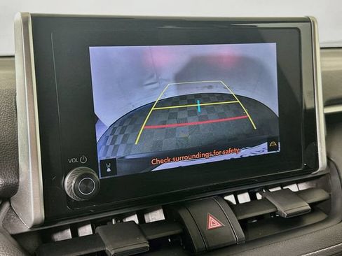 Certified 2025 Toyota RAV4 XLE FWD image 17