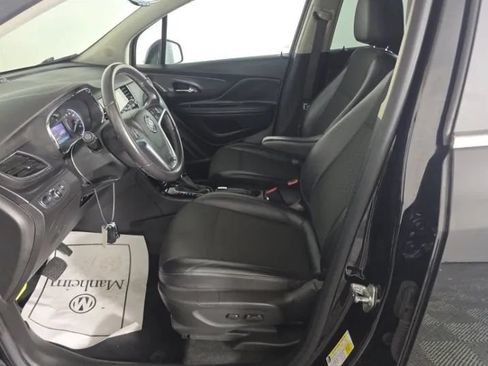 Used 2019 Buick Encore Sport Touring AWD/4WD image 4
