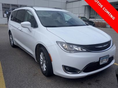 Used 2017 Chrysler Pacifica Touring-L