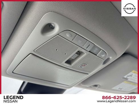 Used 2018 Nissan Rogue SL w/ Premium Package image 30