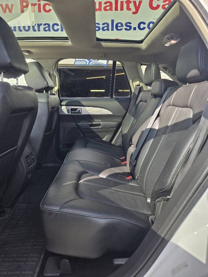 Used 2014 Lincoln MKX AWD w/ Equipment Group 101A image 7