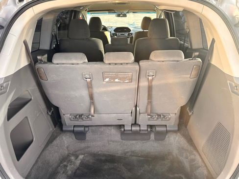 Used 2012 Honda Odyssey EX image 9