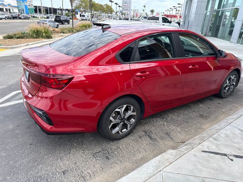 Used 2020 Kia Forte LXS FWD image 11