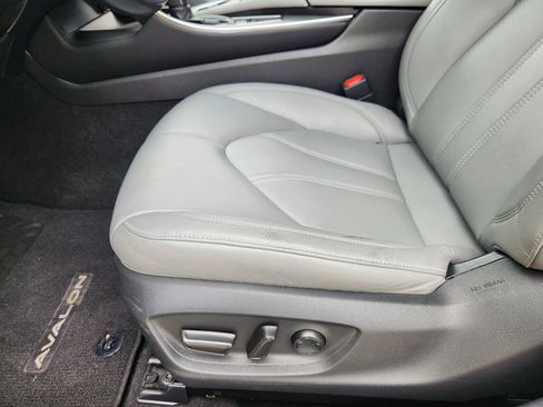 Used 2020 Toyota Avalon XLE w/ Moonroof Package FWD image 26
