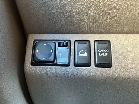 Used 2018 Nissan Frontier SV image 12