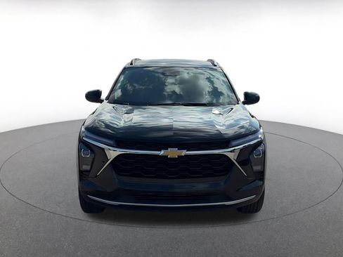 Used 2025 Chevrolet Trax LT w/ LT Convenience Package image 4