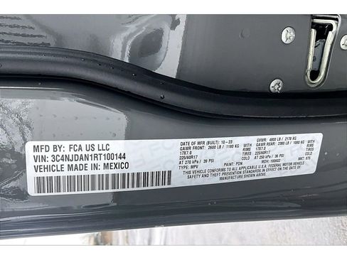 Certified 2024 Jeep Compass Sport image 36