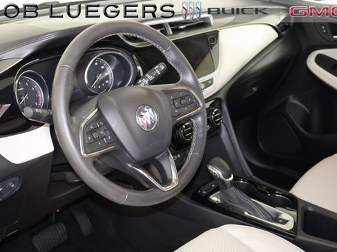 Used 2022 Buick Encore GX Essence FWD image 9