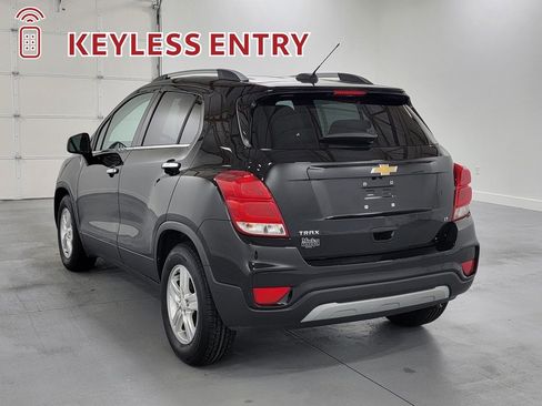 Used 2020 Chevrolet Trax LT w/ LT Convenience Package FWD image 6