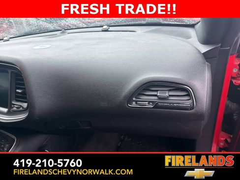 Used 2016 Dodge Challenger SXT Plus image 28