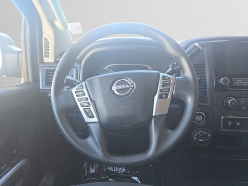Used 2023 Nissan Titan SV image 13