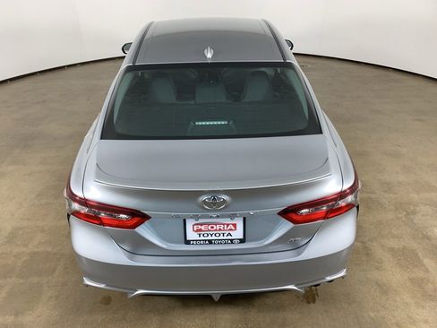 Used 2024 Toyota Camry SE image 11