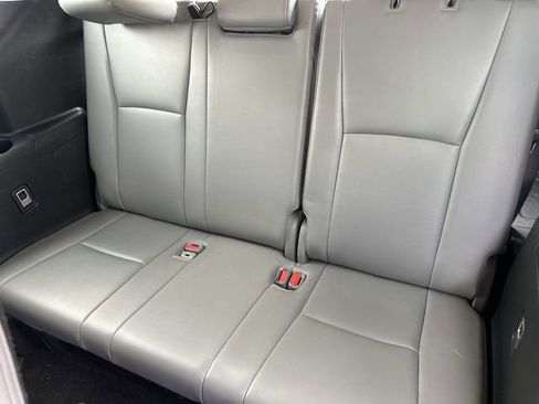 Used 2023 Toyota Highlander XLE image 21