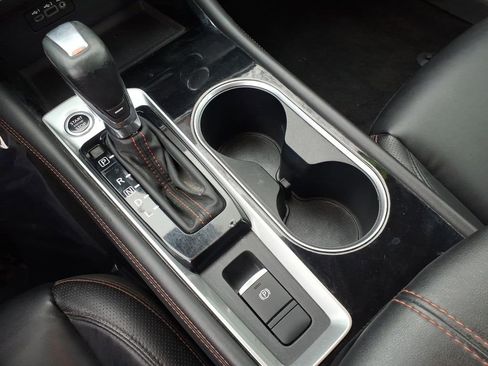 Used 2024 Nissan Altima 2.5 SR image 14