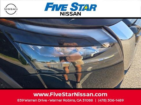 Used 2024 Nissan Pathfinder SV FWD image 14