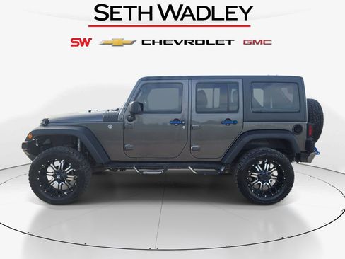 Used 2018 Jeep Wrangler Unlimited Sport S AWD/4WD image 4