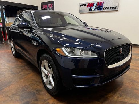 Used 2017 Jaguar F-PACE Premium AWD/4WD image 3