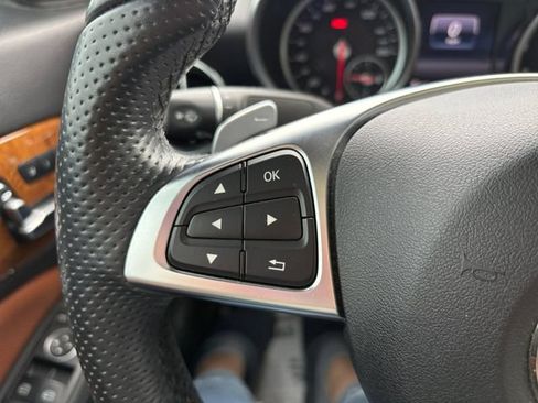 Used 2017 Mercedes-Benz SLC 300 image 21