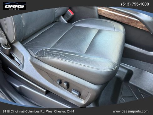 Used 2020 Chevrolet Suburban LT AWD/4WD image 45